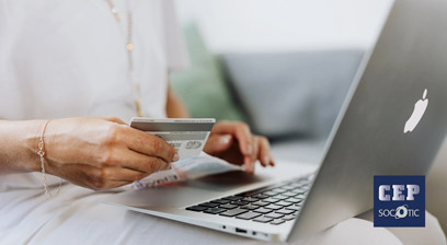 De bons resultats pour l e commerce et la vente a distance pour le 3e trimestre avec une progression due principalement a la reprise du secteur des services et sur le mobile